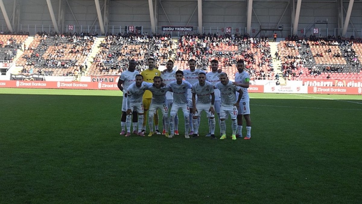 3 puana kilitlendiler