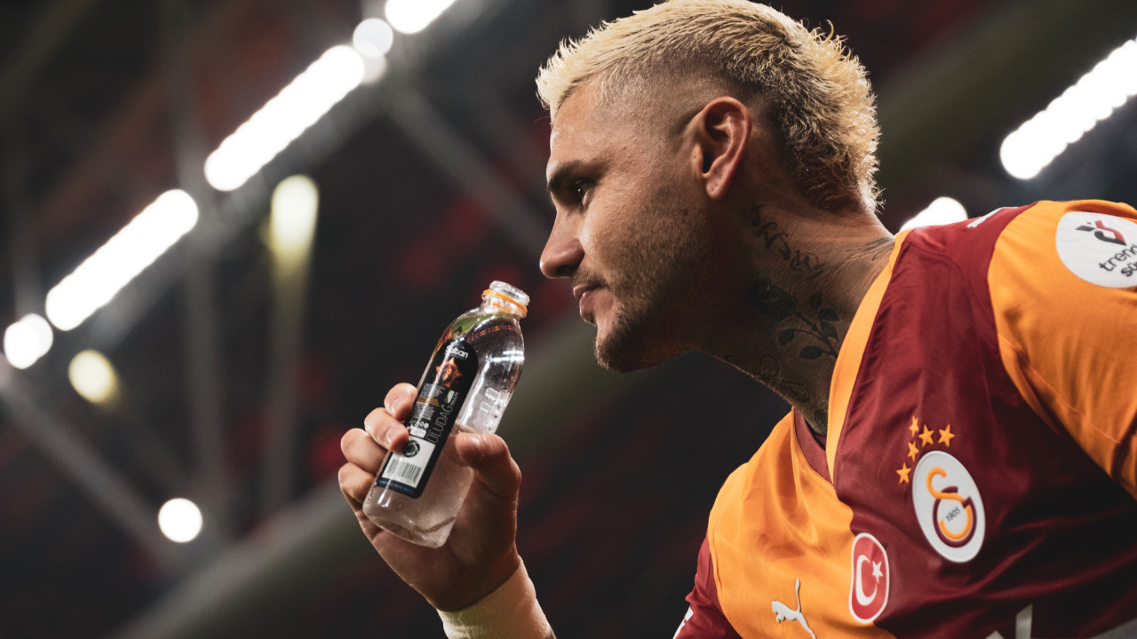 Dursun Özbek’ten Icardı’ye 1+1 yıllık yeni sözleşme Dursun Özbek’ten Icardı’ye 1+1 yıllık yeni sözleşme