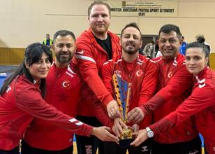 20 yaş altı güreşçiler, 43 madalya kazandı