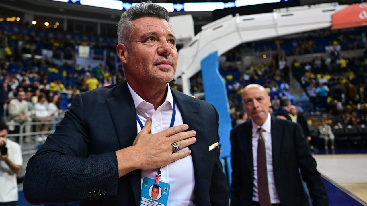 Sadettin Saran takımdaki problemi buldu! Santrfor takviyesi tüm sorunu çözecek Sadettin Saran takımdaki problemi buldu! Santrfor takviyesi tüm sorunu çözecek