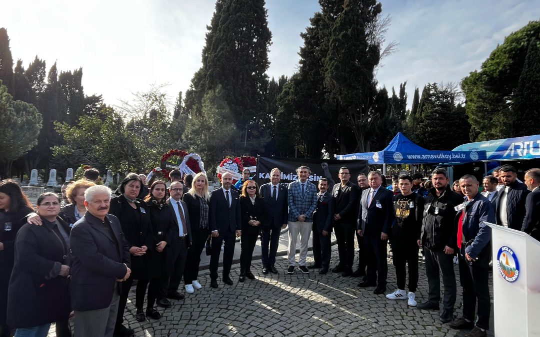 Naim Süleymanoğlu, Kabrinde Saygıyla Anıldı