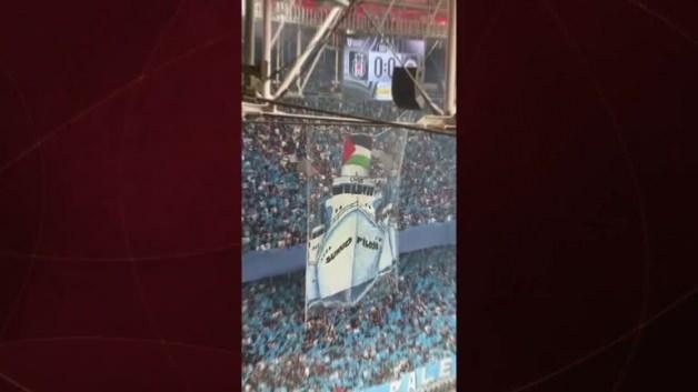 Beşiktaş taraftarı, Fenerbahçe maçından önce Filistin koreografisi yaptı