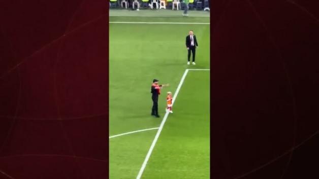 Dries Mertens, Galatasaray-Trabzon maçında tribünde